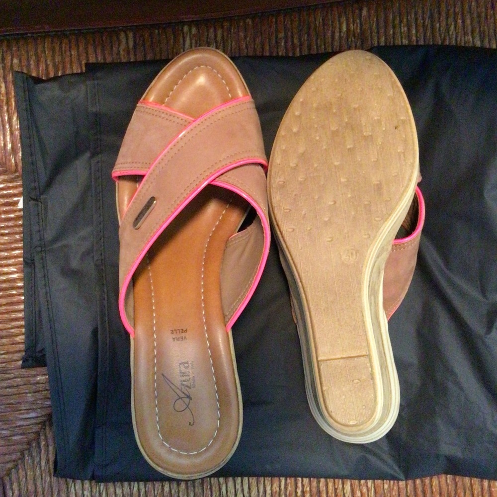Wedge Sandals - Picture 3 of 5